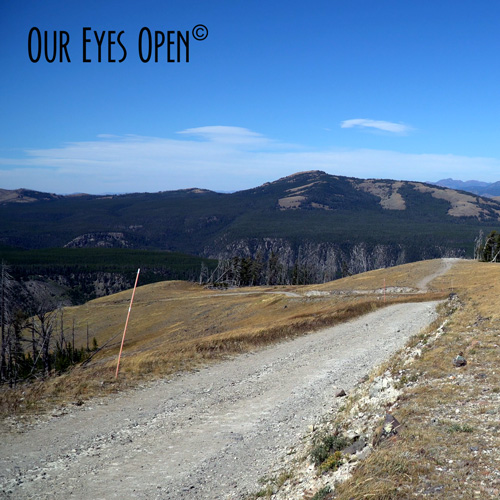 Top of the trailhead at Mount Washburn.
